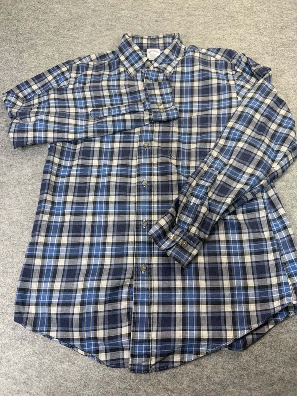 Brooks Brothers Regent Plaid Shirt Size M Blue White Cotton Long Sleeve